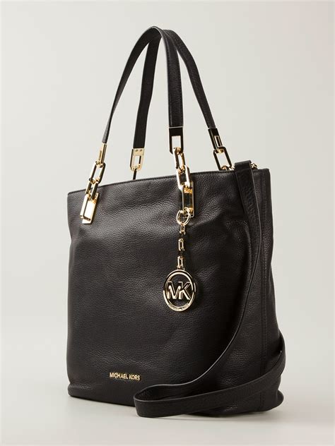 black michael kors purse with chain|michael kors navy shoulder purse.